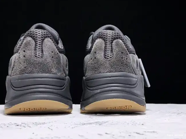 hype Utility Black Boost 700 Adidas Yeezy FV5304 0611
